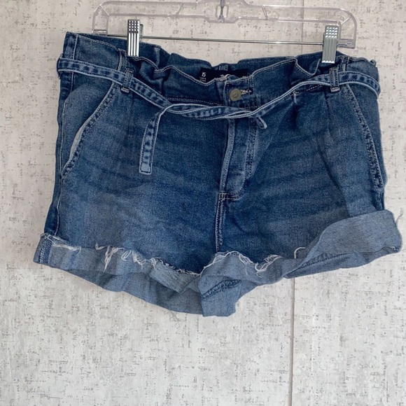 Hollister high rise mom jean - Picture 1 of 1